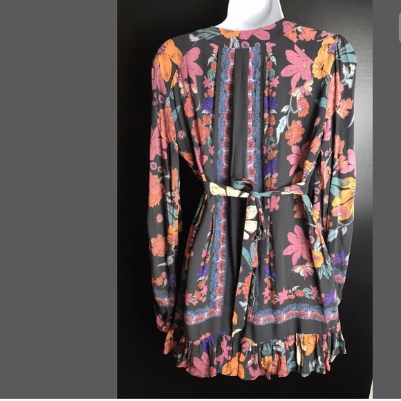 FREE PEOPLE Violet Hill Floral Printed Tunic Top Shirt VNeck pink purple Anthro - Picture 9 of 15